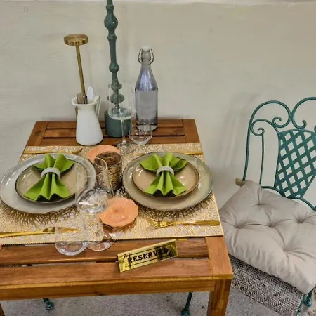 Bed & Breakfast Conchales 3*